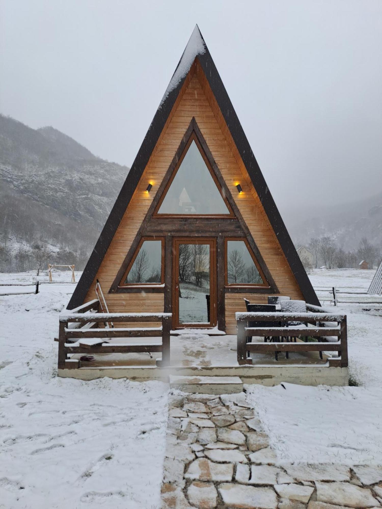 Wooden Cottages Konak Savnik 외부 사진